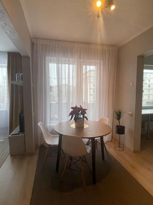 Cozy Apartment Close To Riga Airport Bagian luar foto