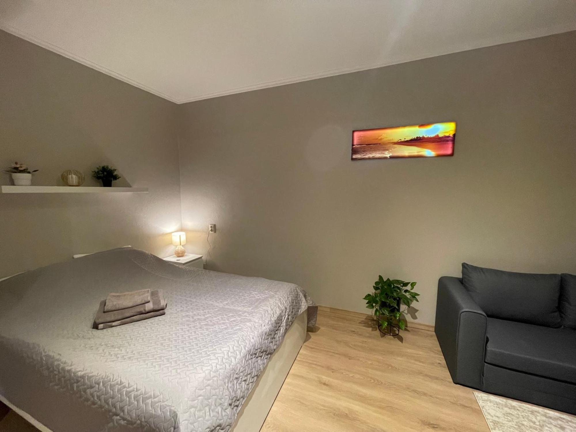 Cozy Apartment Close To Riga Airport Bagian luar foto
